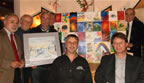 Bildübergabe an die KIWANIS Bildübergabe an die KIWANIS